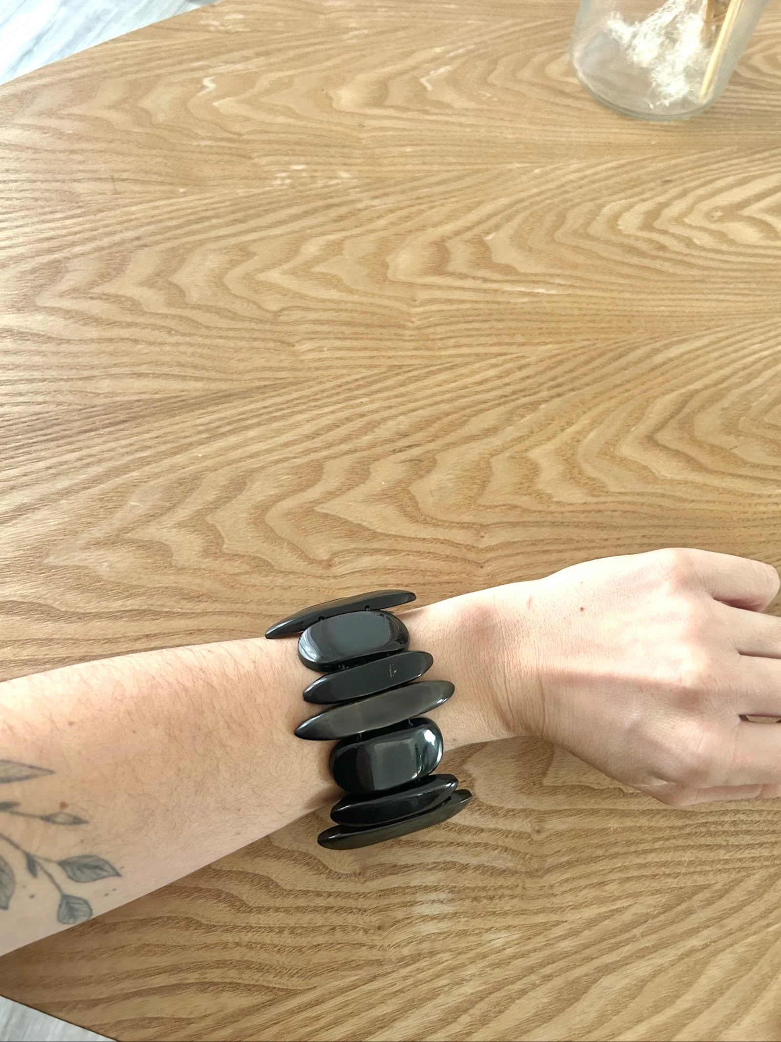 Pulseira de pedras plásticas assimétricas estilo sílex preto – photo 11